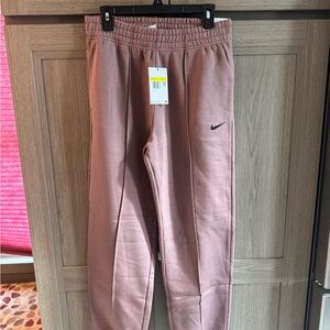 Nike women’s Essential Fleece Sweatpants (S)